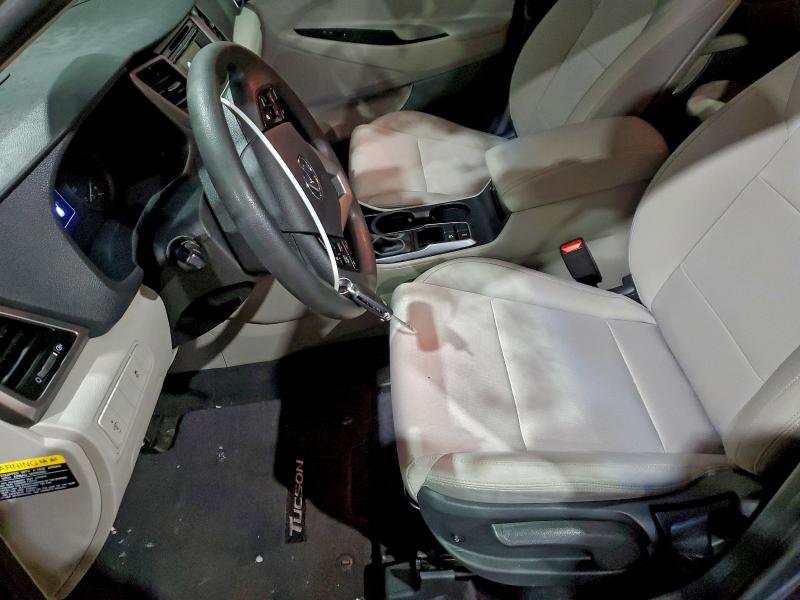Photo 7 from auction – 2018 HYUNDAI TUCSON SE with VIN KM8J2CA47JU747358