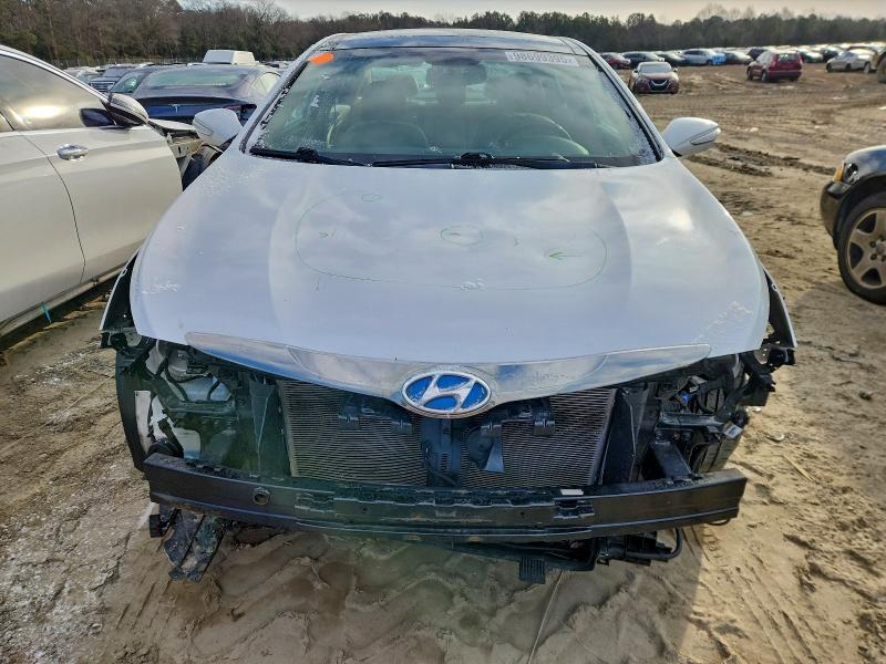 Photo 5 from auction – 2015 HYUNDAI SONATA HYB with VIN KMHEC4A4XFA128508