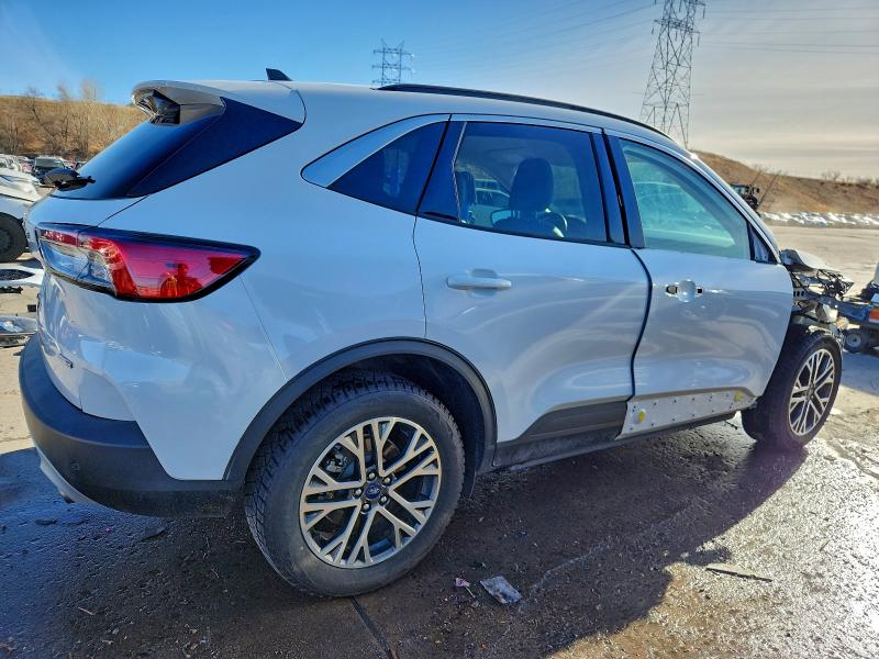 Photo 3 from auction – 2020 FORD ESCAPE SEL with VIN 1FMCU9H69LUB68243