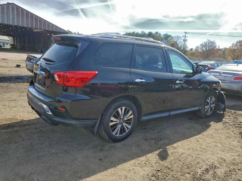 Photo 3 from auction – 2017 NISSAN PATHFINDER with VIN 5N1DR2MNXHC672159