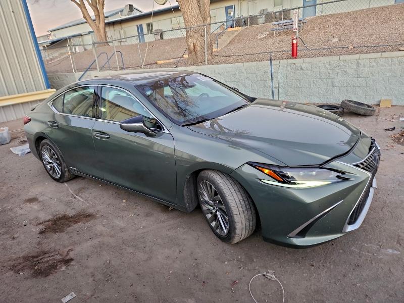 Photo 4 from auction – 2022 LEXUS ES 300H BA with VIN 58AEA1C18NU013239