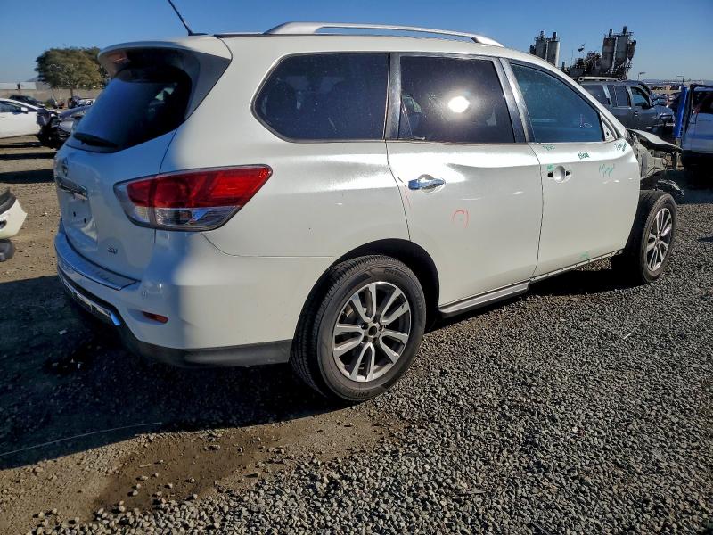 صورة رقم 3 من المزاد - 2015 NISSAN PATHFINDER مع VIN 5N1AR2MN7FC674824