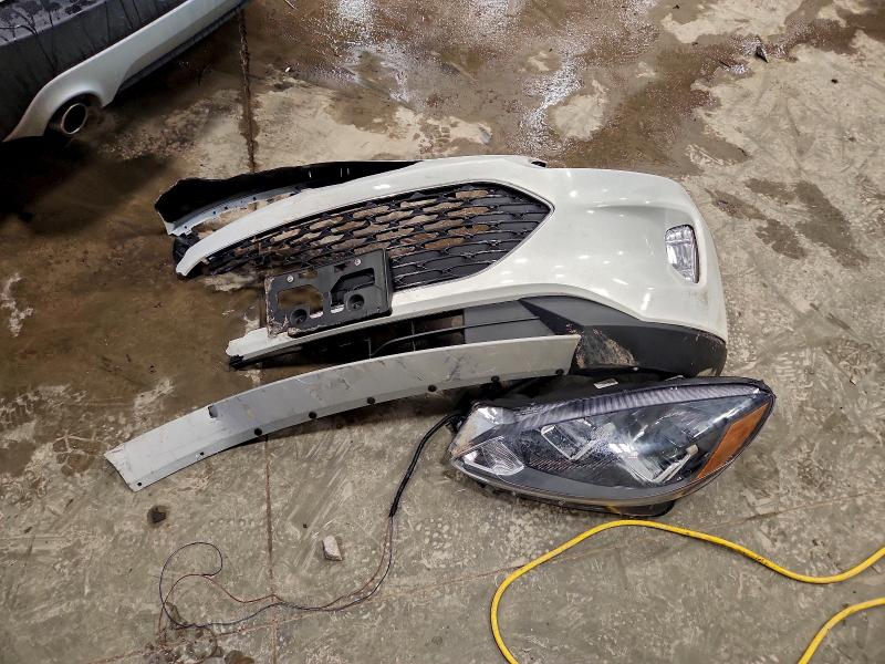 Photo 13 from auction – 2022 FORD ESCAPE SEL with VIN 1FMCU9H64NUB34472