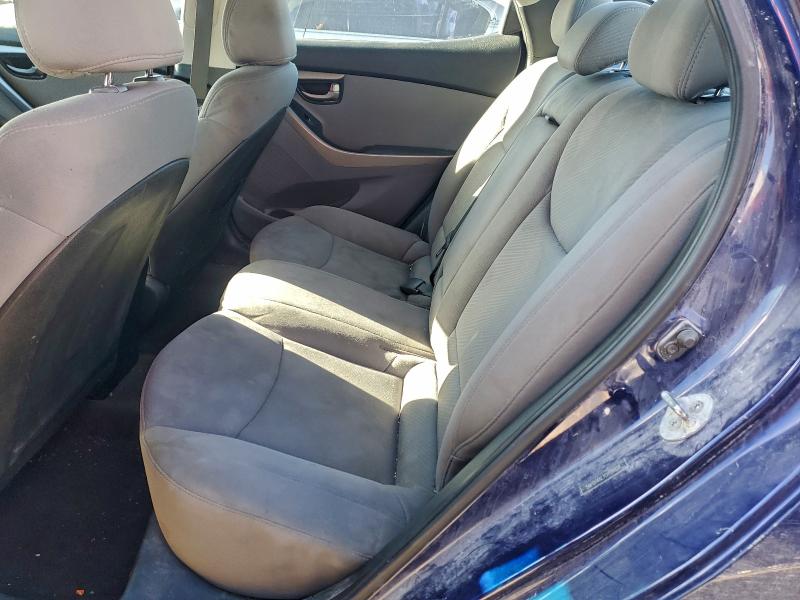 Photo 10 from auction – 2012 HYUNDAI ELANTRA GL with VIN 5NPDH4AE7CH108859