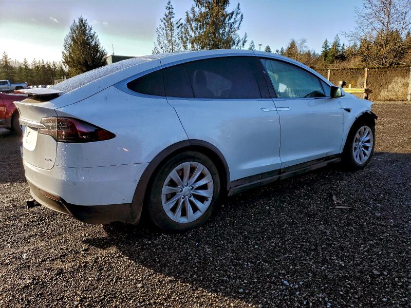 Photo 3 from auction – 2018 TESLA MODEL X with VIN 5YJXCDE24JF113928