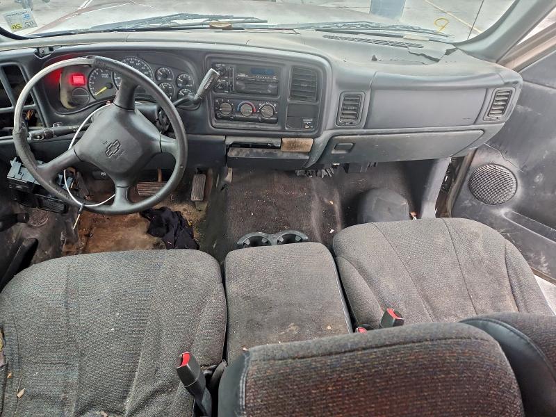 Photo 8 from auction – 2001 CHEVROLET SILVERADO with VIN 2GCEC19T411178841