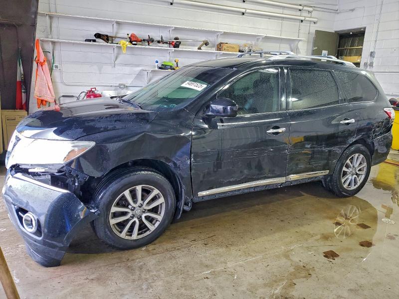NISSAN PATHFINDER 2014 con VIN 5N1AR2MMXEC606166 - Foto de la subasta