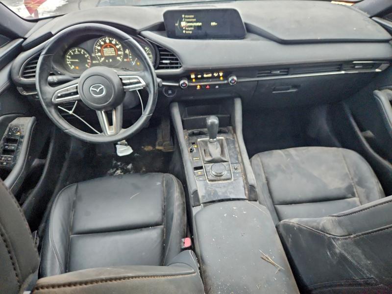 Photo 8 from auction – 2019 MAZDA 3 with VIN JM1BPAJM7K1120046
