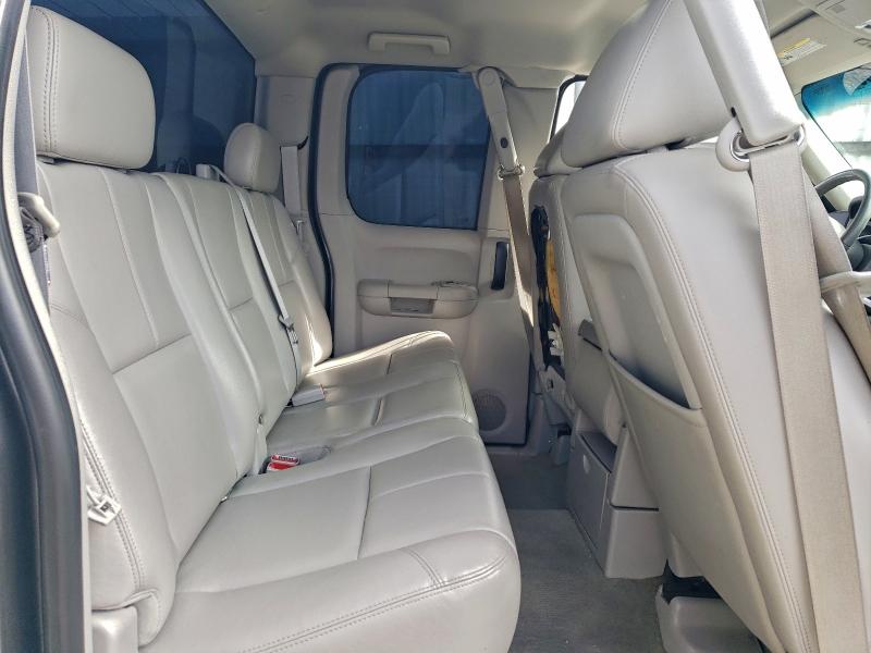 Photo 10 from auction – 2011 GMC SIERRA K15 with VIN 1GTR2VE32BZ290483