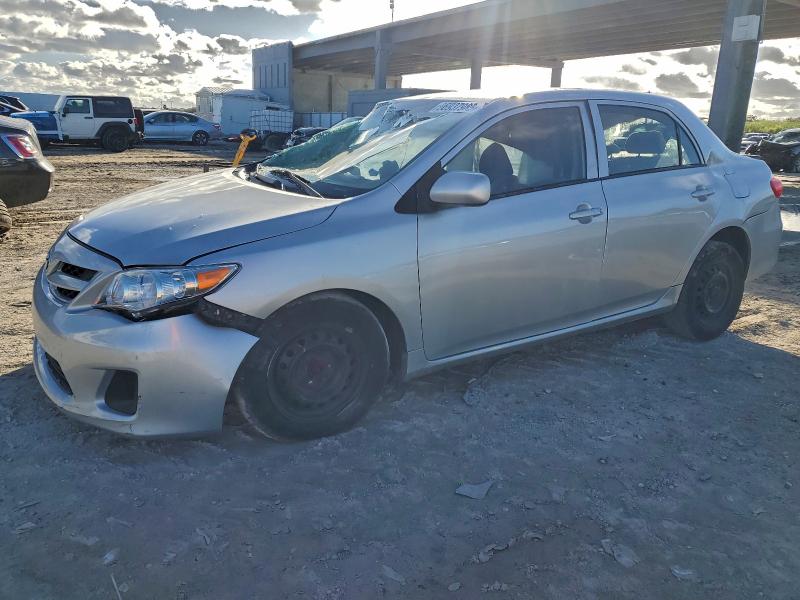 Фото 1 с аукциона – 2013 TOYOTA COROLLA с VIN 2T1BU4EE6DC988857