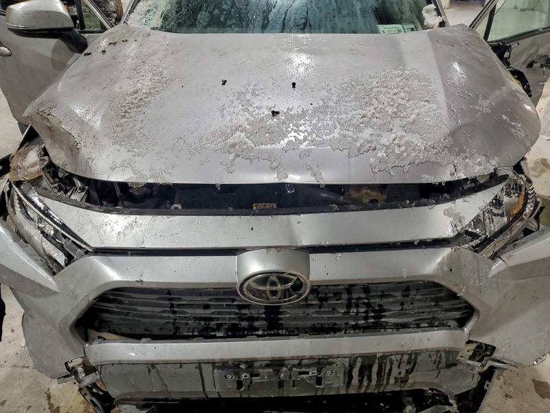 Photo 12 from auction – 2019 TOYOTA RAV4 XLE with VIN JTMP1RFV8KD010256
