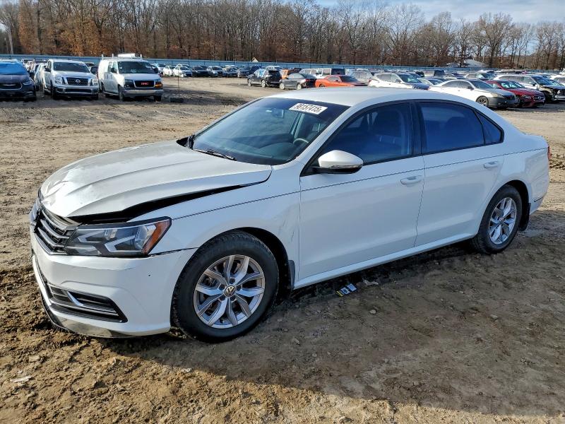 VOLKSWAGEN PASSAT S 2018 with VIN 1VWAA7A31JC026591 - Photo from auction