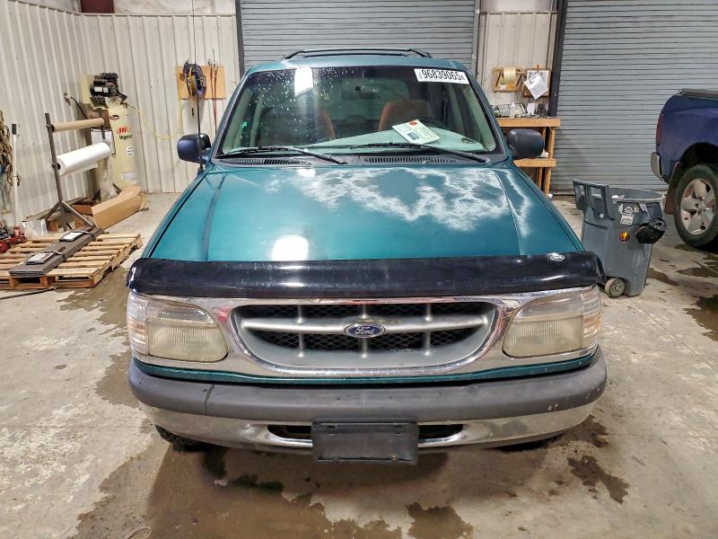 Photo 5 from auction – 1998 FORD EXPLORER with VIN 1FMZU34E0WZC23030