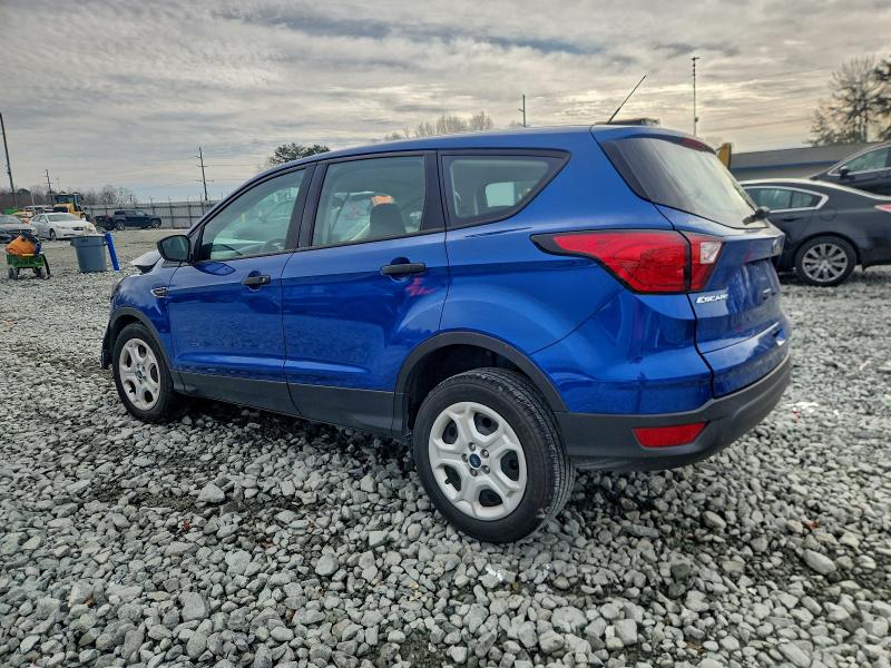 Photo 2 from auction – 2019 FORD ESCAPE S with VIN 1FMCU0F75KUA89612