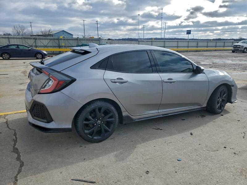 Photo 3 from auction – 2018 HONDA CIVIC with VIN SHHFK7G44JU210916