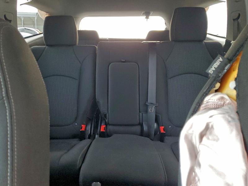 Photo 10 from auction – 2017 CHEVROLET TRAVERSE L with VIN 1GNKRHKD1HJ120318