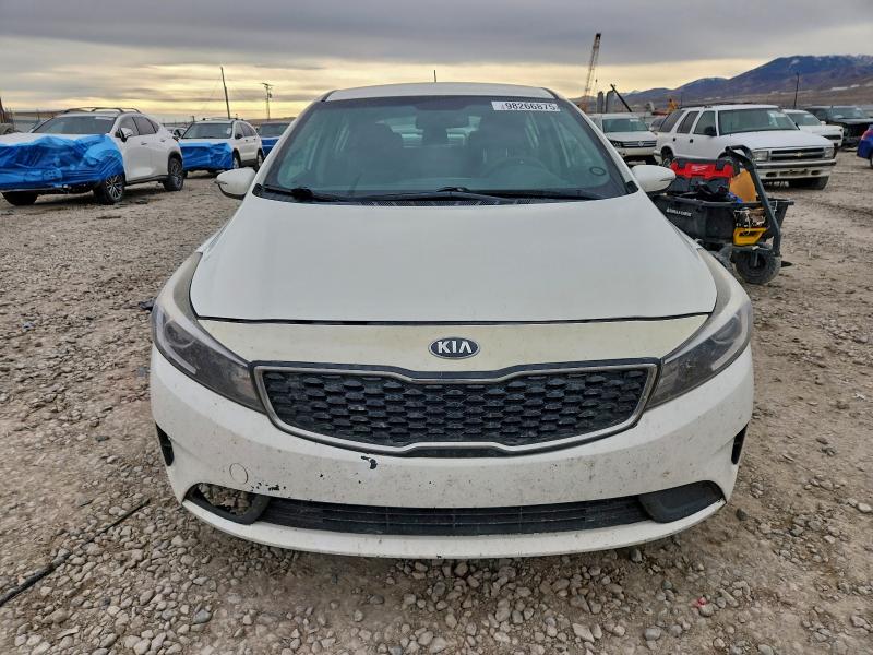 Photo 5 from auction – 2017 KIA FORTE LX with VIN KNAFK5A87H5707792