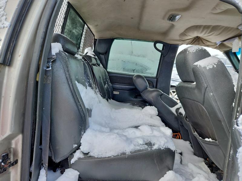 Photo 10 from auction – 2003 CHEVROLET SILVERADO with VIN 1GCJK33103F114456