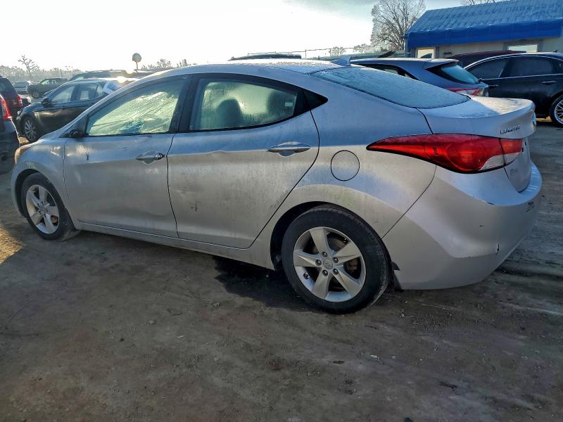 Photo 2 from auction – 2013 HYUNDAI ELANTRA GL with VIN KMHDH4AE2DU753616