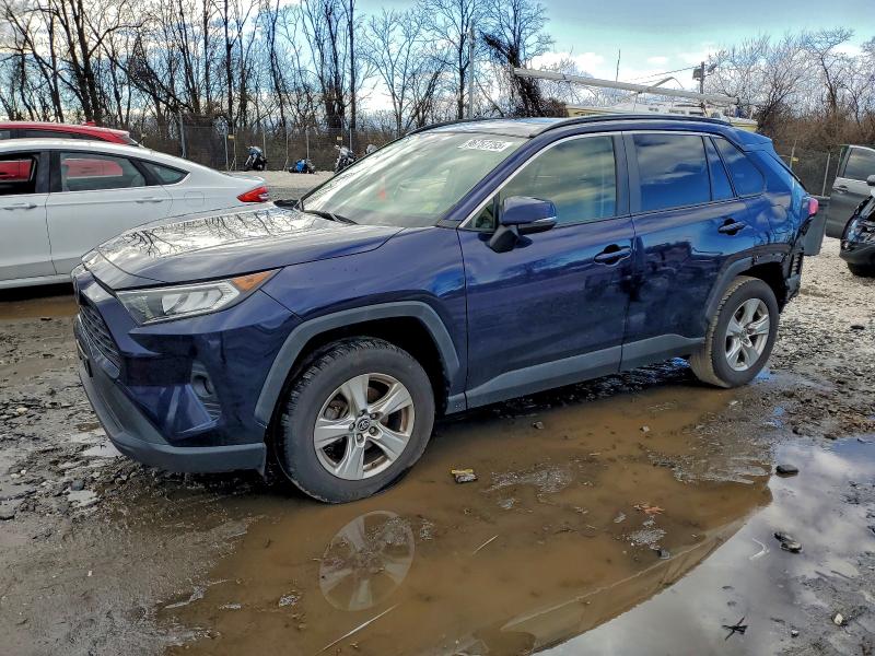 TOYOTA RAV4 XLE 2019 with VIN JTMP1RFV3KJ024647 - Photo from auction