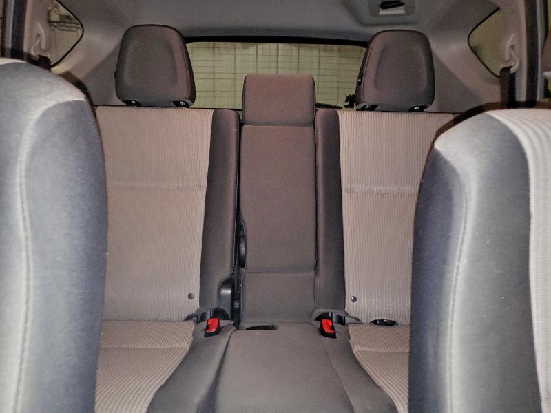 Photo 10 from auction – 2013 TOYOTA RAV4 LE with VIN JTMBFREV8D5012793