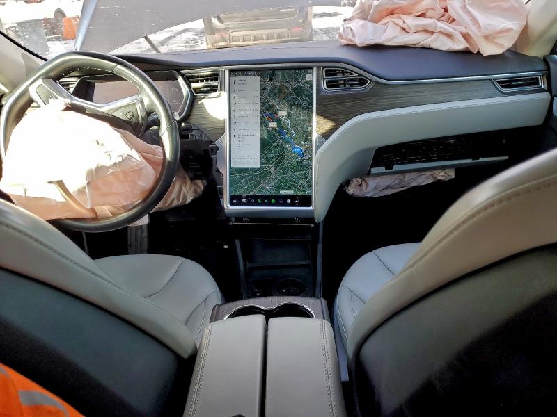 Photo 8 from auction – 2015 TESLA MODEL S 85 with VIN 5YJSA1H19FFP79935