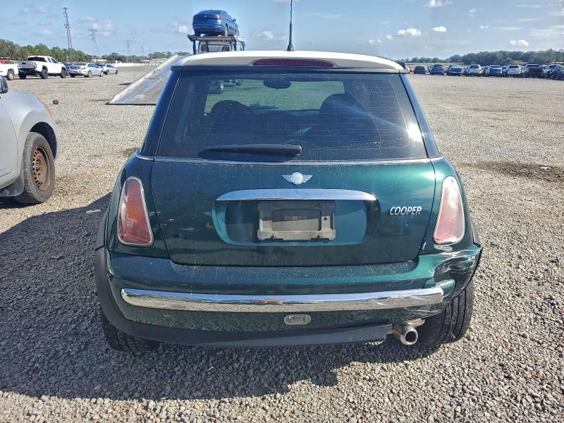 Photo 6 from auction – 2004 MINI COOPER with VIN WMWRC33414TJ53485
