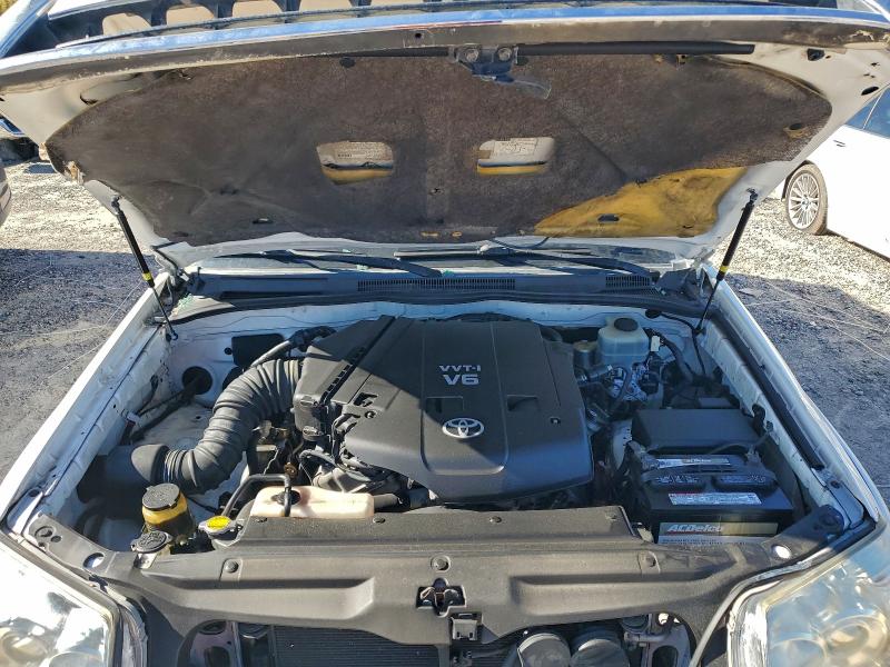Photo 12 from auction – 2006 TOYOTA 4RUNNER SR with VIN JTEZU14R660068365
