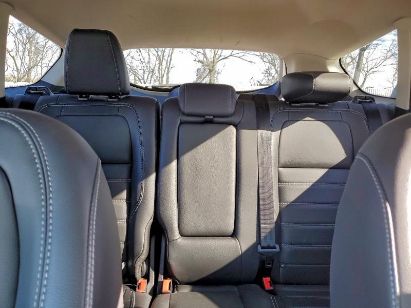 Photo 10 from auction – 2019 FORD ESCAPE SEL with VIN 1FMCU0HD0KUB59083