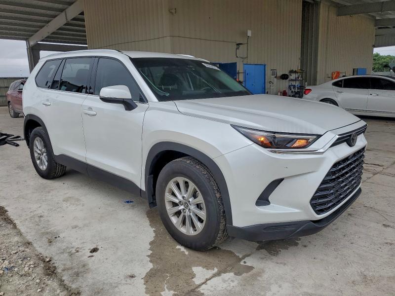 Photo 4 from auction – 2025 TOYOTA GRAND HIGH with VIN 5TDAAAA5XSS021665