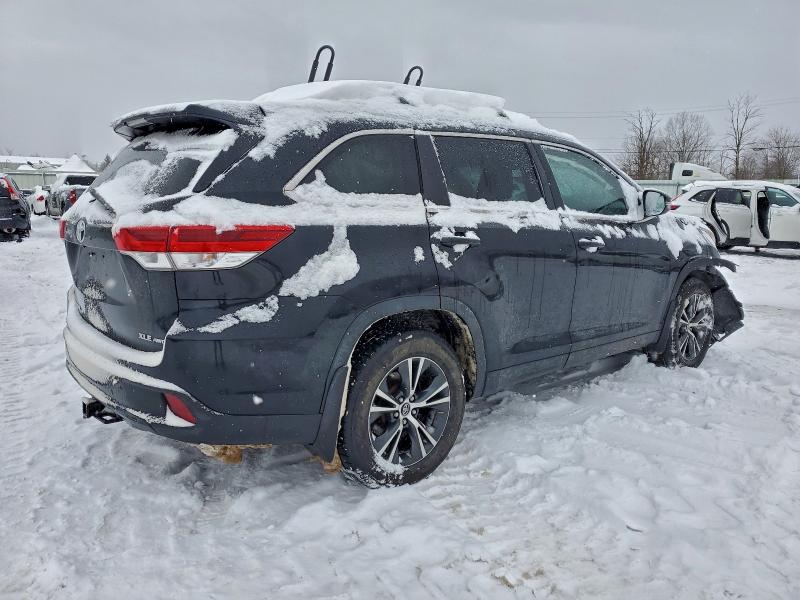 Photo 3 from auction – 2018 TOYOTA HIGHLANDER with VIN 5TDJZRFH9JS542367