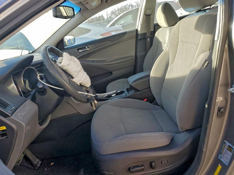 Photo 7 from auction – 2013 HYUNDAI SONATA GLS with VIN 5NPEB4AC6DH576104