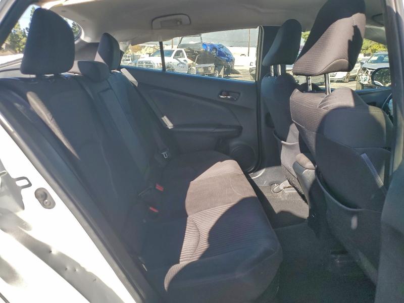Photo 10 from auction – 2018 TOYOTA PRIUS with VIN JTDKBRFU9J3075331
