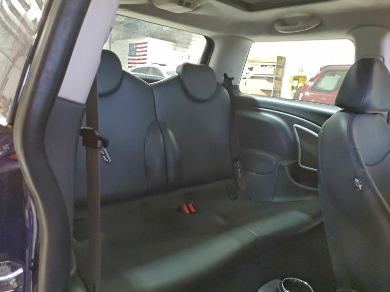 Photo 10 from auction – 2006 MINI COOPER S with VIN WMWRE33596TJ33345