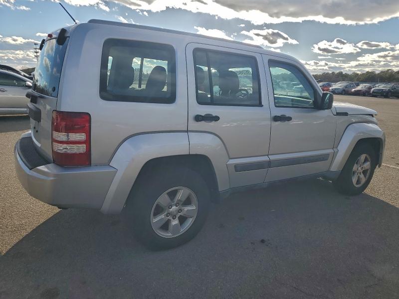 Photo 3 from auction – 2012 JEEP LIBERTY SP with VIN 1C4PJMAK9CW109352