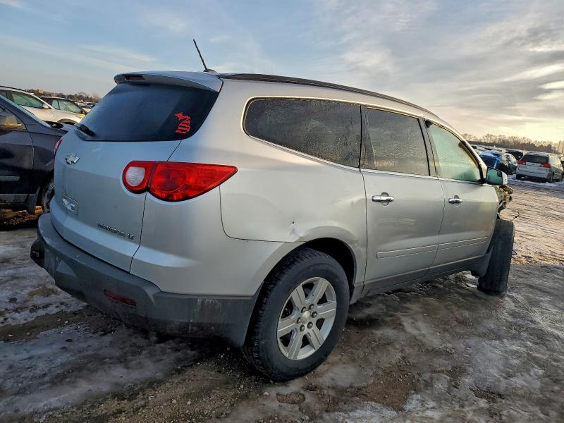 Photo 3 from auction – 2011 CHEVROLET TRAVERSE with VIN 1GNKRGED7BJ233915
