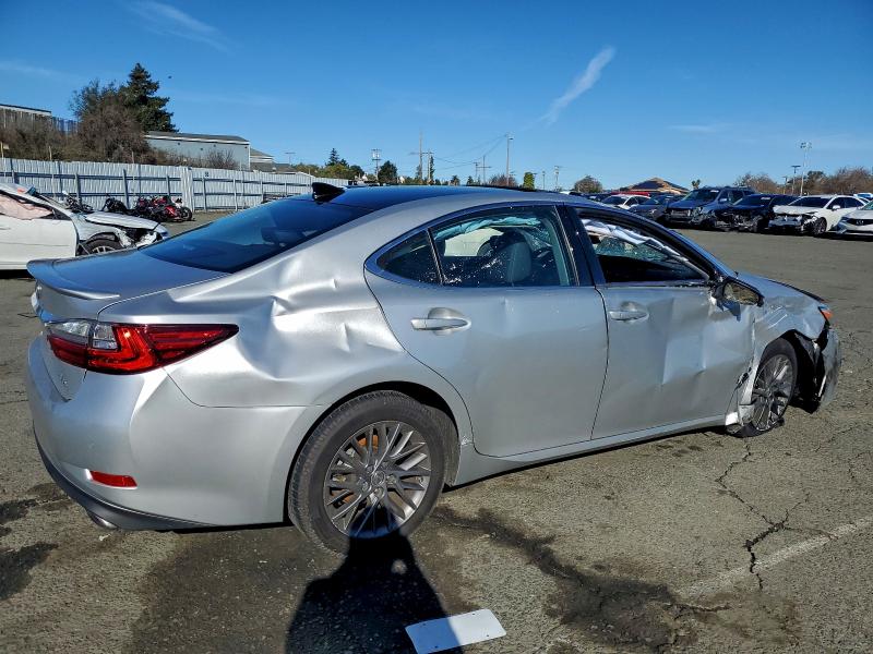 Photo 3 from auction – 2018 LEXUS ES 350 with VIN 58ABK1GG7JU101630