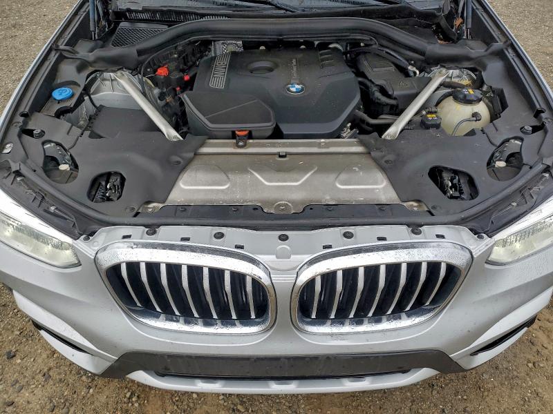 Photo 11 from auction – 2018 BMW X3 XDRIVE3 with VIN 5UXTR9C52JLD62315
