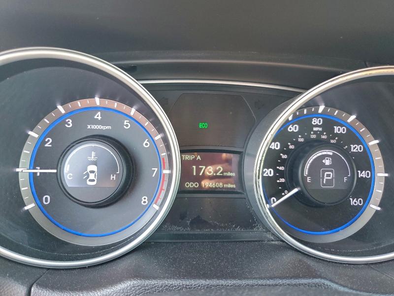 Photo 9 from auction – 2012 HYUNDAI SONATA with VIN 5NPEB4AC4CH357950
