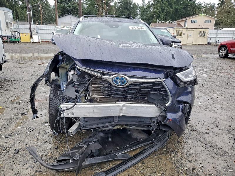 Photo 5 from auction – 2022 TOYOTA HIGHLANDER with VIN 5TDEBRCH7NS083632