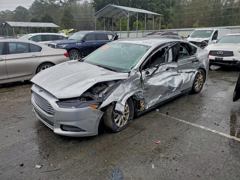 FORD FUSION S 2016 with VIN 1FA6P0G71G5121793 - Photo from auction