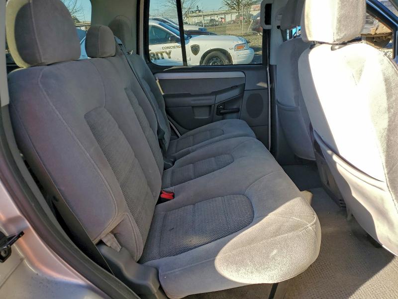 Photo 11 from auction – 2004 FORD EXPLORER X with VIN 1FMZU73K84ZB34267