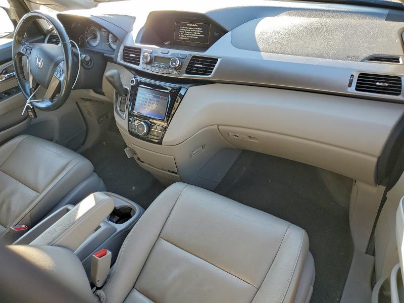 Photo 8 from auction – 2017 HONDA ODYSSEY with VIN 5FNRL5H6XHB001092