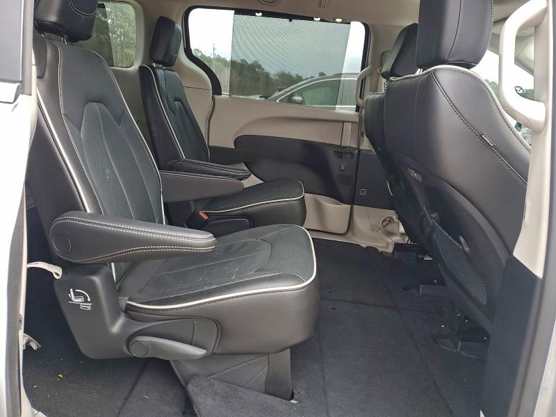 Photo 11 from auction – 2023 CHRYSLER PACIFICA with VIN 2C4RC1GG9PR597768