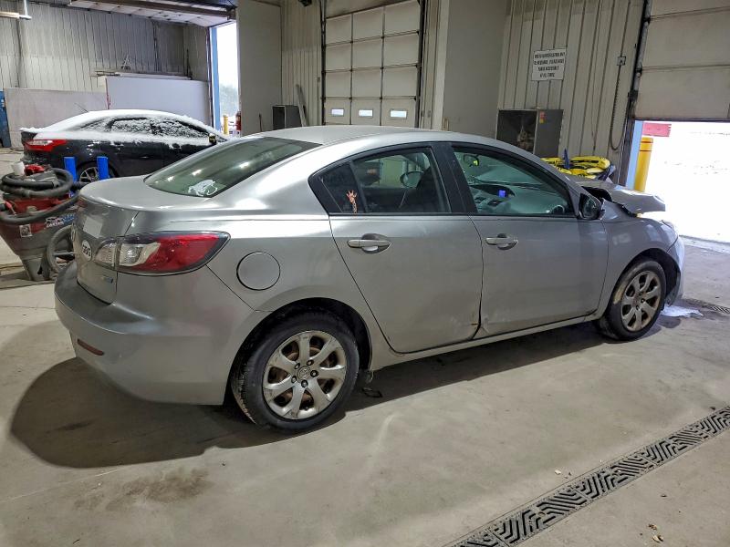 Photo 3 from auction – 2013 MAZDA 3 I with VIN JM1BL1UP4D1826962
