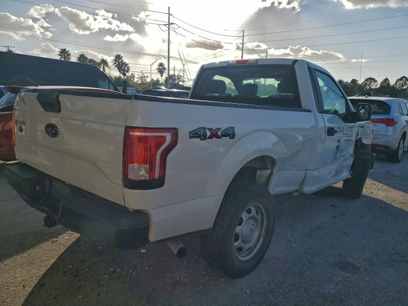 Foto 3 de la subasta – 2017 FORD F150 con VIN 1FTMF1EP0HFC12286