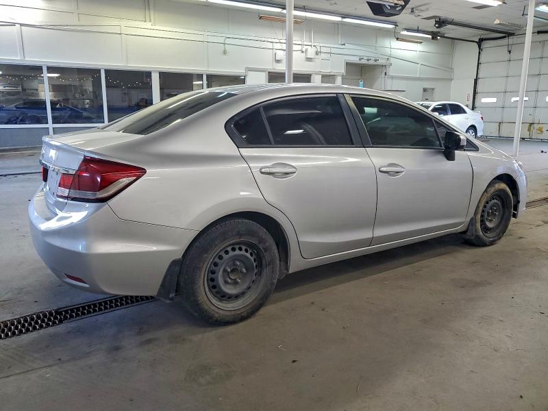 Photo 3 from auction – 2014 HONDA CIVIC LX with VIN 19XFB2F55EE233311