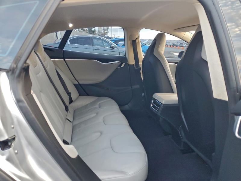 Photo 10 from auction – 2014 TESLA MODEL S with VIN 5YJSA1H14EFP36795