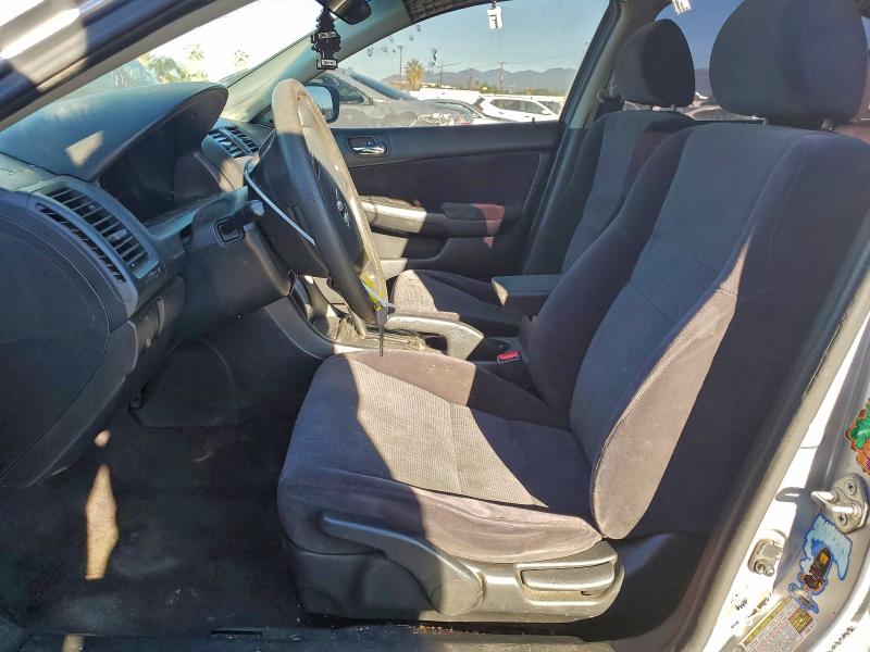 Photo 7 from auction – 2004 HONDA ACCORD LX with VIN JHMCM563X4C024969