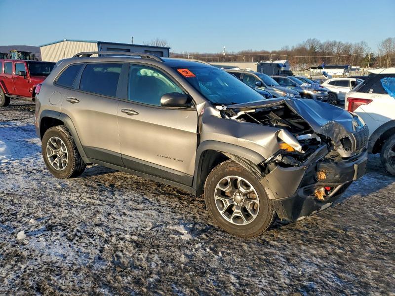 Photo 4 from auction – 2021 JEEP CHEROKEE T with VIN 1C4PJMBX1MD193111
